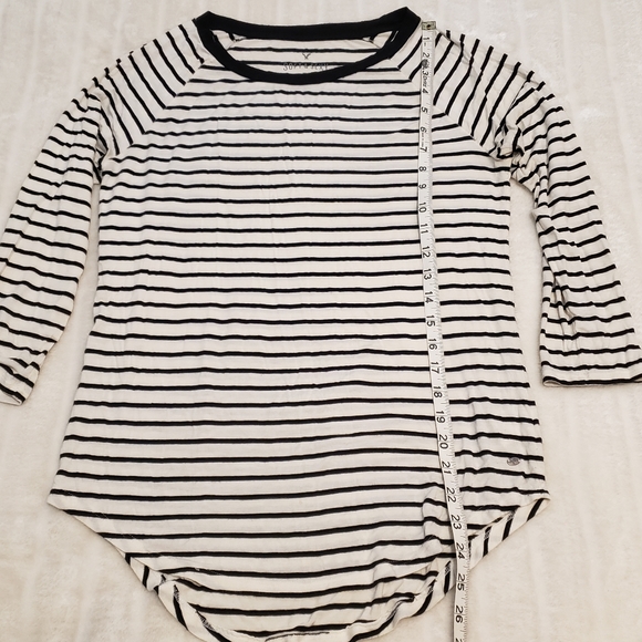 American Eagle Outfitters Soft & Sexy 3/4 Sleeve T-Shirt - Picture 6 of 15